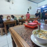 ソト・クドゥス・ アヤム・カンプン・ケンバン・ジョヨ（Soto Kudus Ayam Kampung Kembang Joyo）